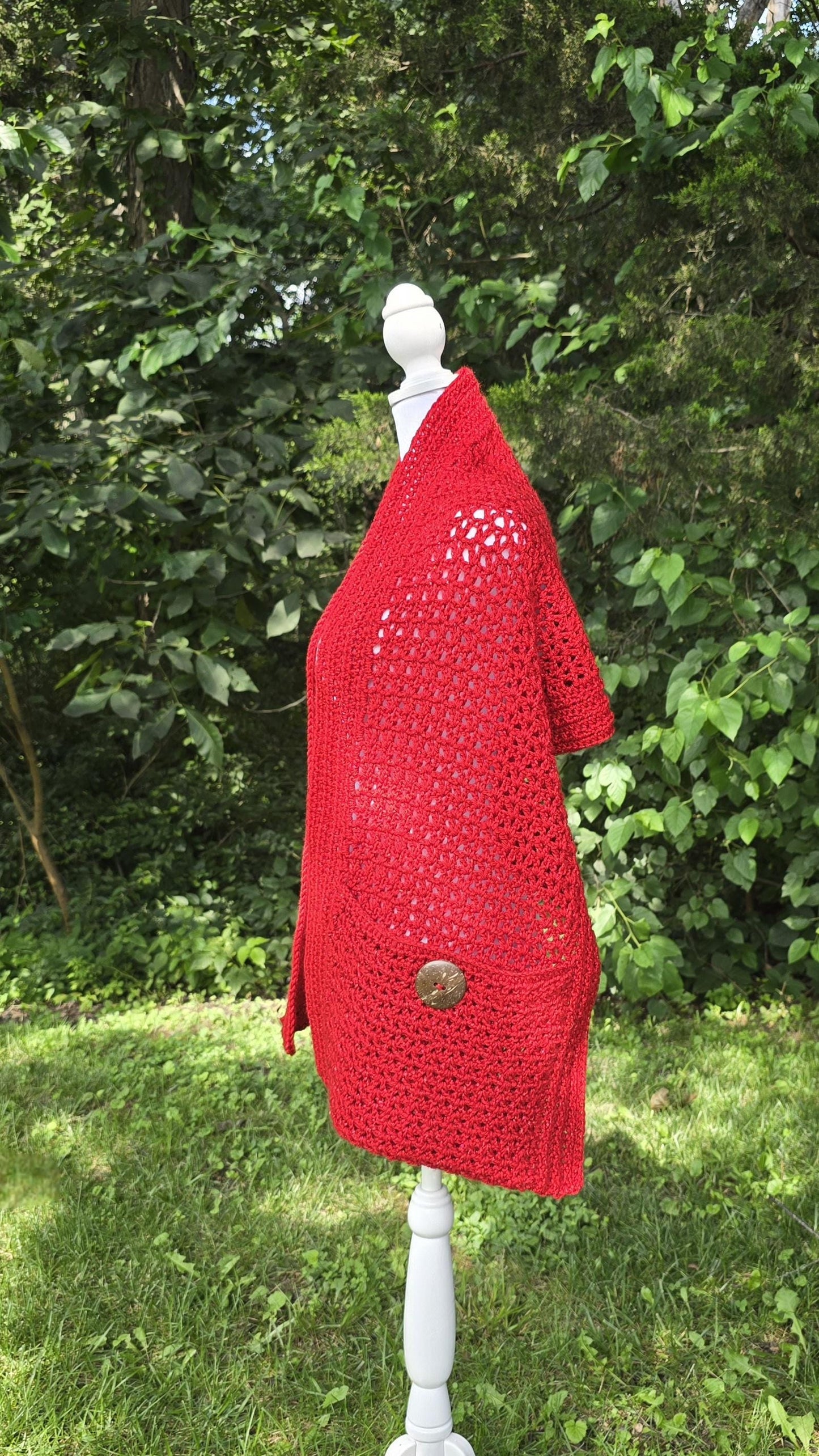 Scarlet Crocheted Pocket Shawl: Trendy Hug Wrap