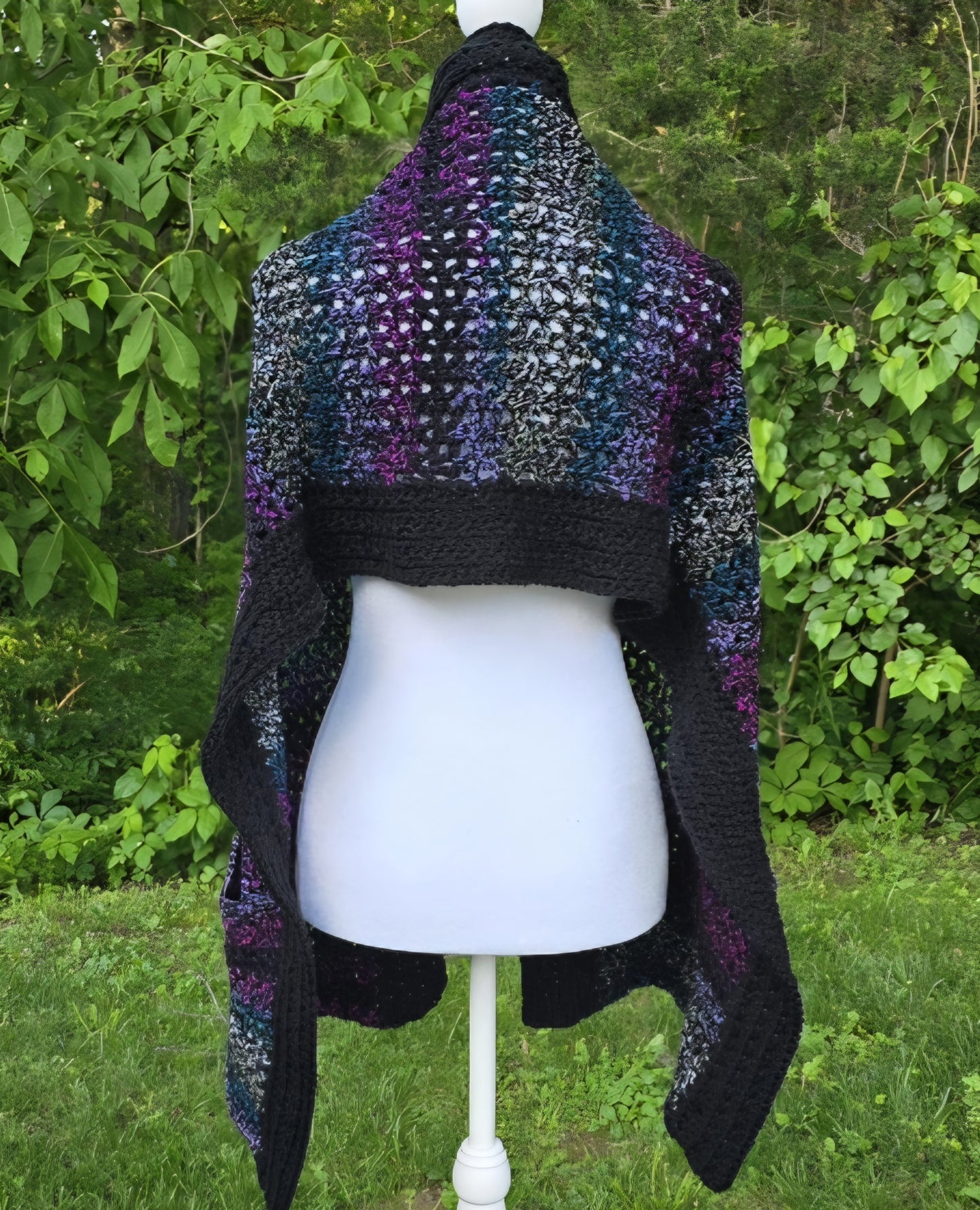 Crochet Pocket Shawl: Handmade Boho Wrap with Pockets