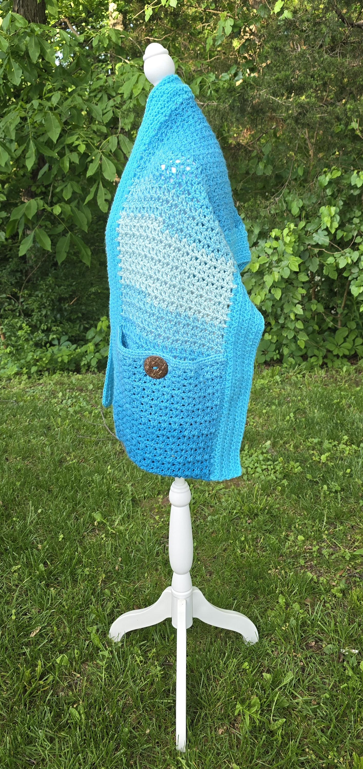 Crochet Pocket Shawl: Ocean Breeze Blue Gradient, Boho Wrap