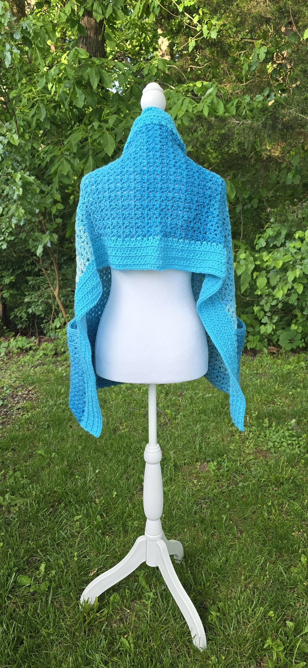 Crochet Pocket Shawl: Ocean Breeze Blue Gradient, Boho Wrap