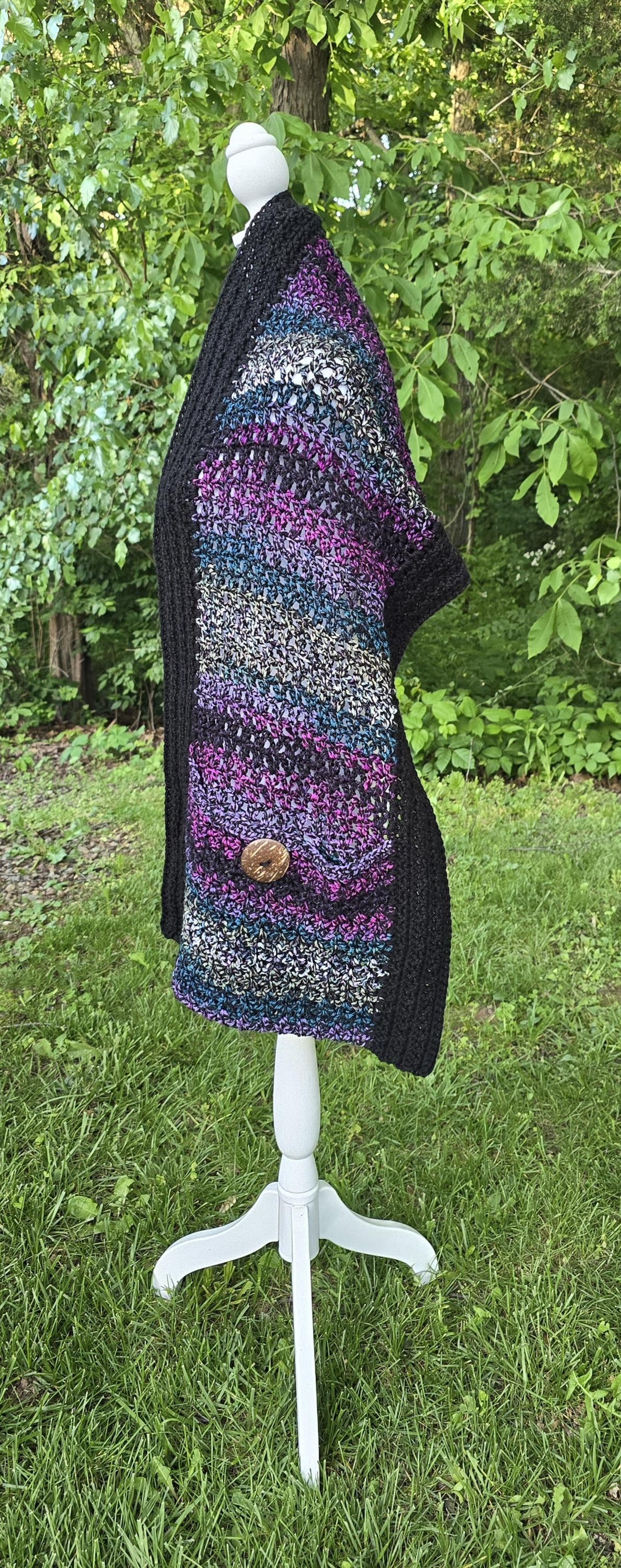 Crochet Pocket Shawl: Handmade Boho Wrap with Pockets