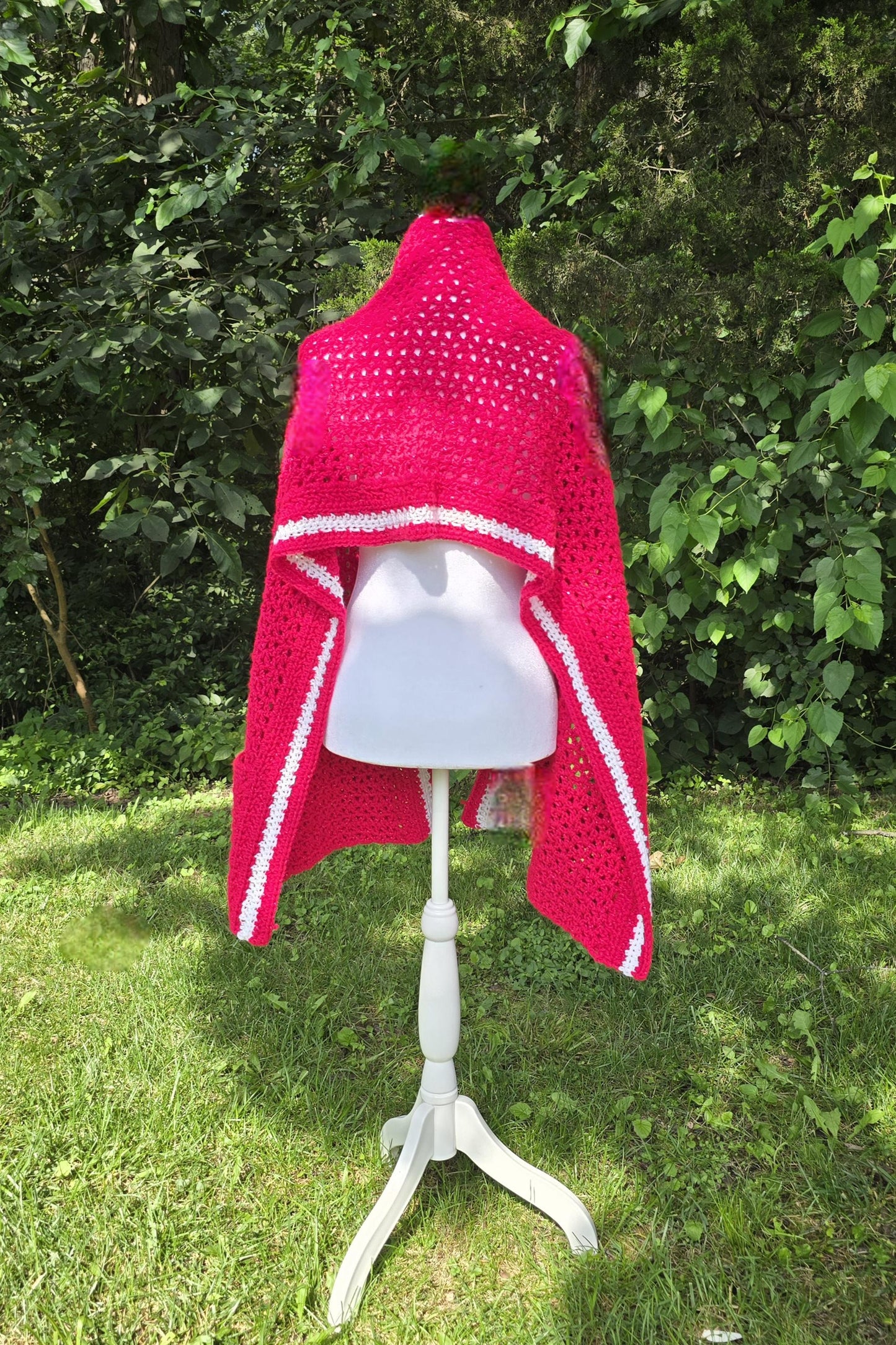 Handmade Crochet Pocket Shawl – Pink & White Boho Wrap