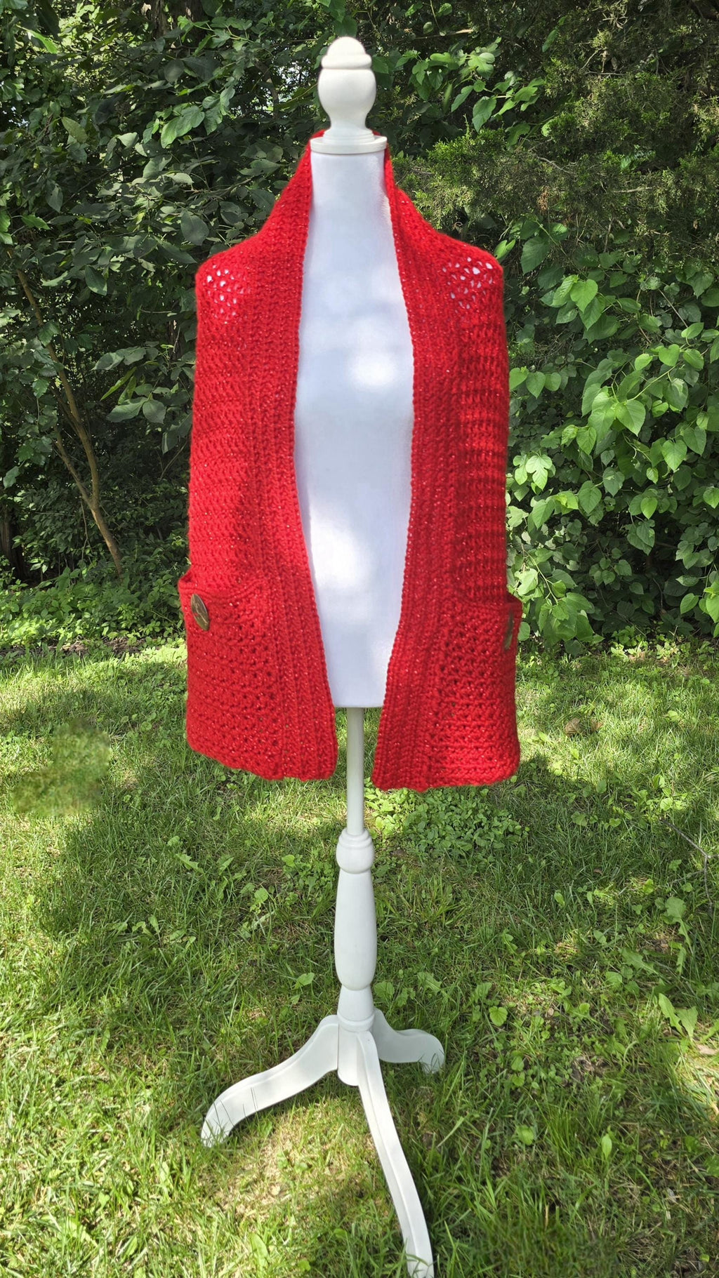Scarlet Crocheted Pocket Shawl: Trendy Hug Wrap